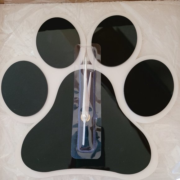 Paw Print Wall Clock Dog Puppy Unbranded Super Cute - Picture 1 of 1